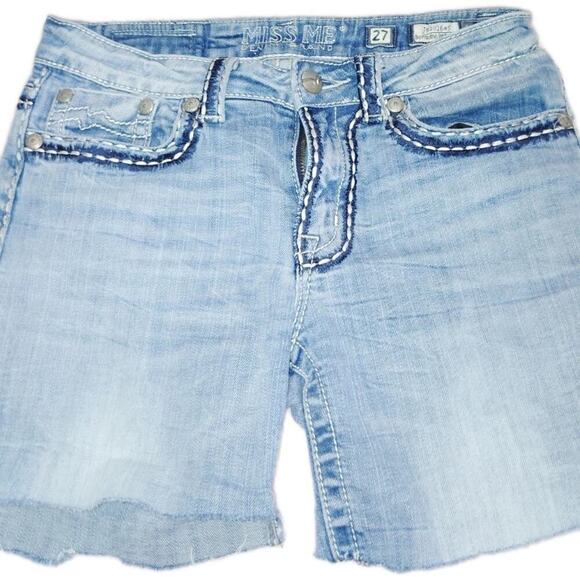 Miss Me Denim Women's Jean Shorts 27 /4 Light Wash Boyfriend Bermuda embroidere - Picture 1 of 9